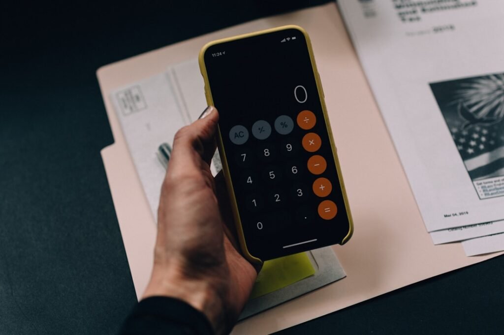 Documentos e calculadora para declaração de renda
